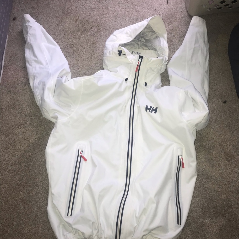 Helly Hansen - Picture 2 of 4